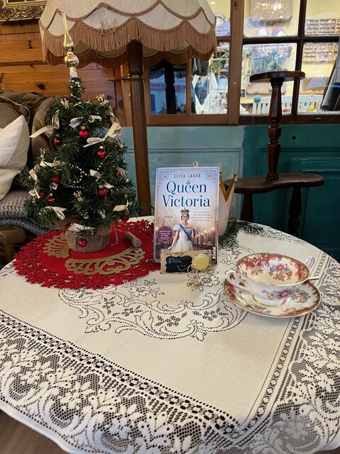 Teatime mit Lesung aus dem Buch "Queen Victoria" von Elisa Jakob